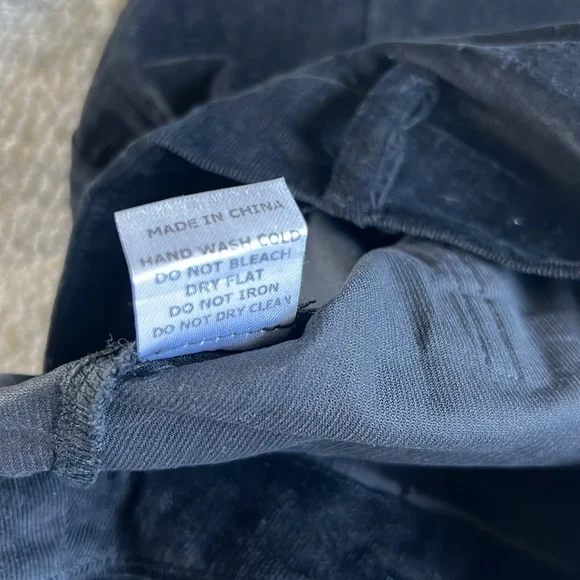 Women’s black soft shorts - Picture 7 of 7